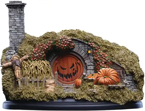 WETA Workshop Polystone - Hobbit Hole - 16 Bagshot Row (Halloween Edition) Free Returns