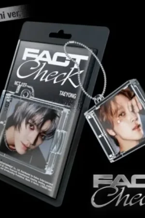Genuine Fact Checkin - Smini - Random Cover - incl. Keyring Ballchain + Photocard